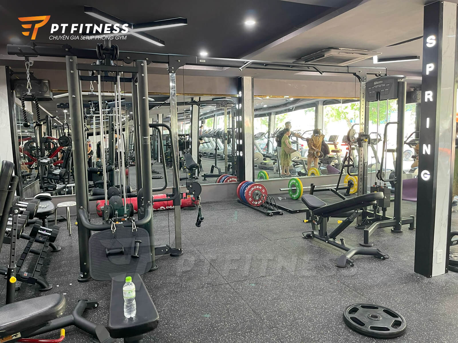 Phòng gym kinh doanh thương mại Spring Fitness tại Hà Nội