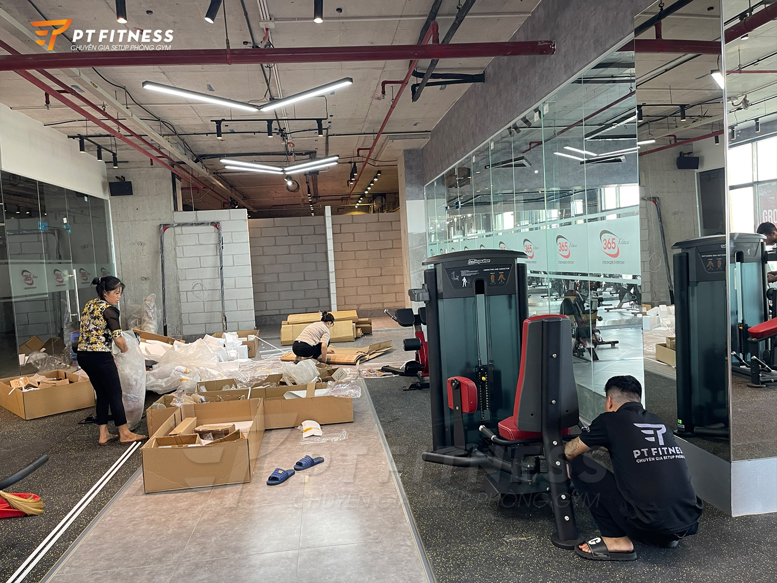 Khâu lắp đặt máy đến phòng gym thương mại 365 Fitness & Yoga tại Hà Nội