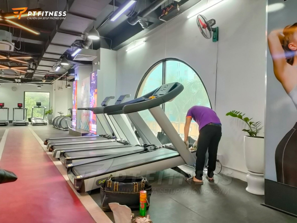 Bảo dưỡng máy chạy bộ phòng gym Love Fitness tại Cổ Nhuế - Hà Nội